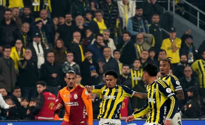 Jayden Oosterwolde cezalı duruma düştü