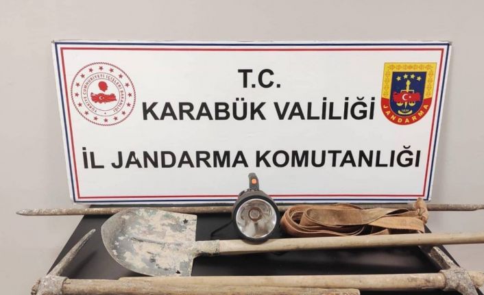 Kaçak kazı yapan 5 kişi yakalandı