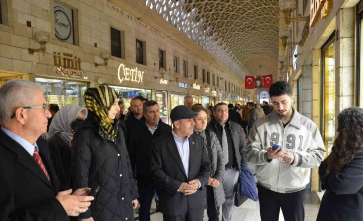 Kapalıçarşı’daki işletmelere dumansız hava sahası bilgilendirmesi