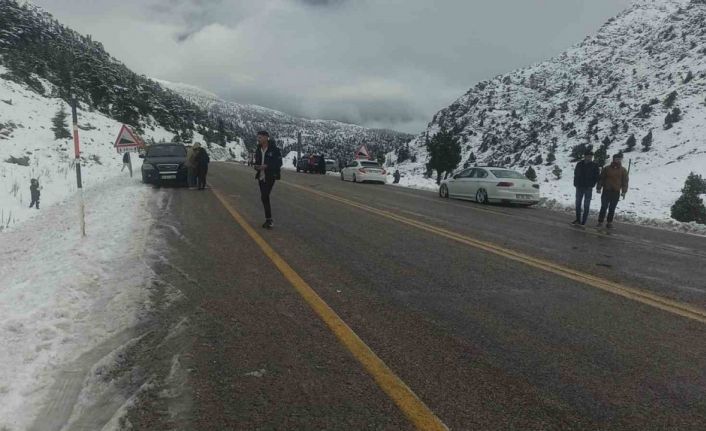 Kar yağışını duyan Alacabel’e koştu