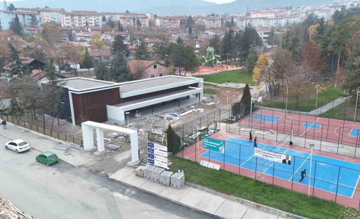 Karabük Belediyesi 5000 evler sosyal tesisleri’nde çalışmalar hız kesmiyor