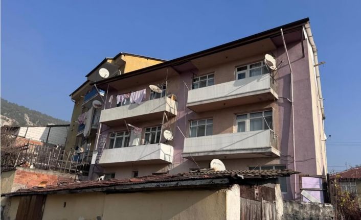 Karabük’te bir kişi evinin önünde ölü bulundu