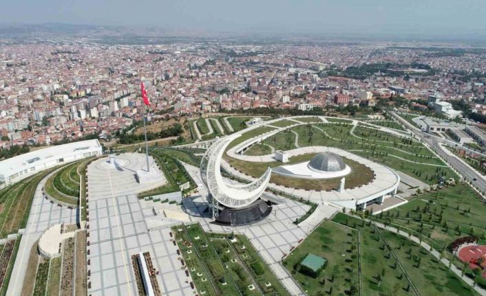 Karesi’de birleştirilmiş dükkanlardaki ruhsat krizi