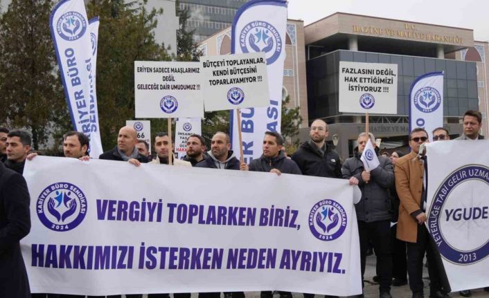 Kariyer Büro Sendikası Başkanı Akgül: "666 sayılı KHK bu ekonomik koşullarda kariyer mesleklerin en büyük çıkmazı haline gelmiştir"