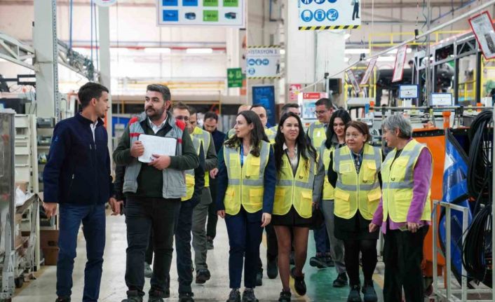 Karsan’dan meslek liselerindeki kız öğrencileri iş hayatına hazırlayacak hamle