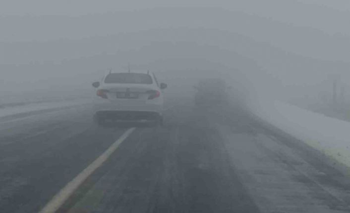 Kars’ta yoğun sis: Uçak seferleri iptal edildi