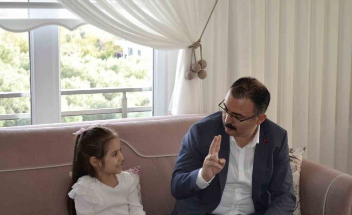 Kaymakam Ateş, öğrencilerin misafiri oldu