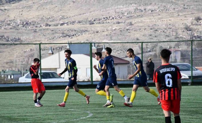 Kayseri U18 Ligi: Hacılar Erciyesspor: 1- Kalespor: 1