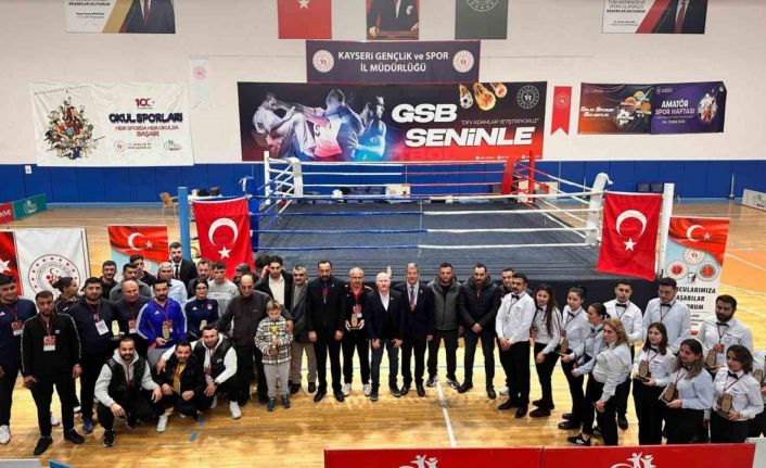Kayseri’de "Gazilerimize Vefa Muaythai Şampiyonası" yapıldı