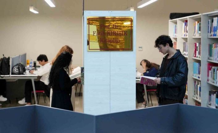 KBÜ Rektörü Kırışık’tan Kamil Güleç Kütüphanesi’ne 600 kitaplık bağış