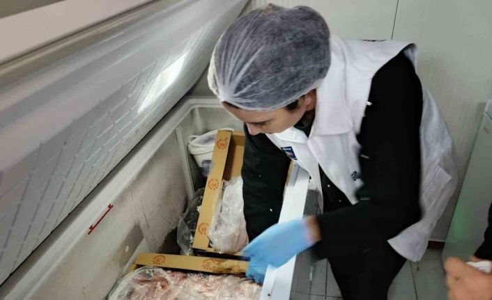 Kemer’de zabıtadan restoran ve kafelere denetim