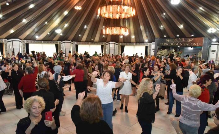 Kepez’den Tazelenme Üniversitesi öğrencilerine kadınlar matinesi