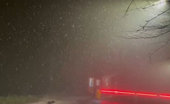 Kış turizmiyle ünlü Kartepe Kuzuyayla’ya kar yağdı