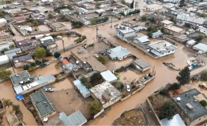 Kızıltepe’de sağanak sonrası mahalle sular altında kaldı