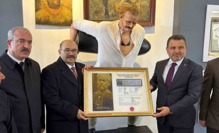 Koca Seyit’in künye defteri ve gençlik fotoğrafı ortaya çıktı