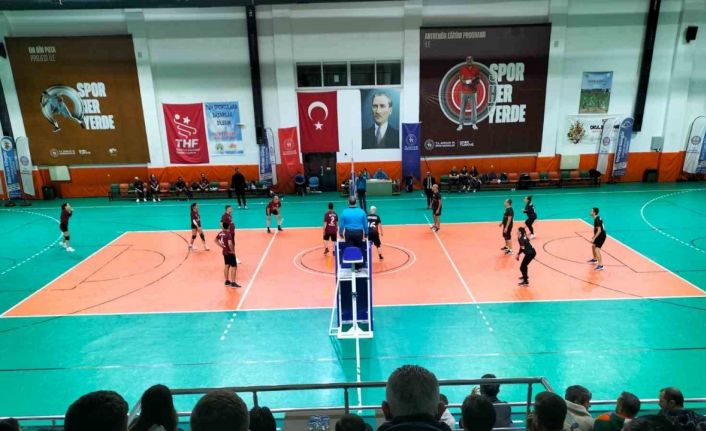 Köyceğiz’de ödüllü Voleybol Turnuvası başladı