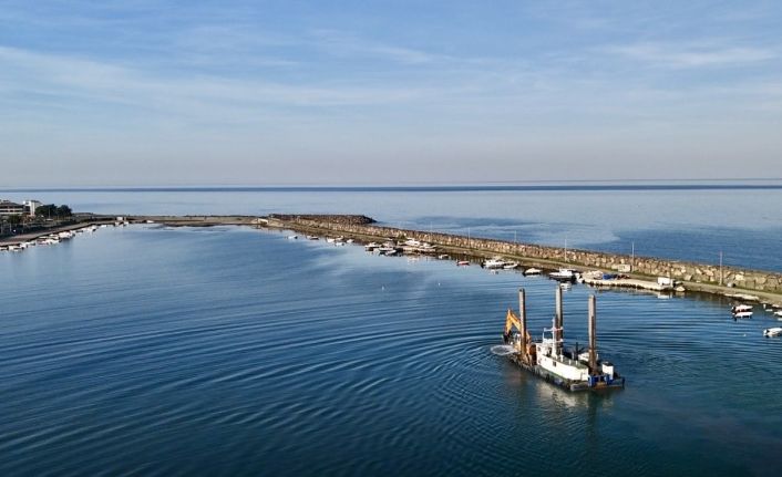Kurupelit Marina’da deniz temizliği