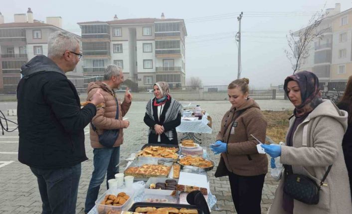 Kütahya Abdülhamid Han Anadolu Lisesi’nden Gazze için Hayır Çarşısı
