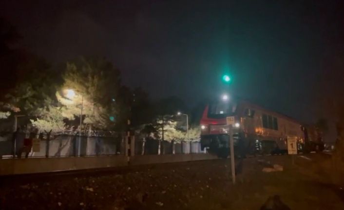 Lokomotifin çarptığı 16 yaşındaki genç hastanede hayatını kaybetti