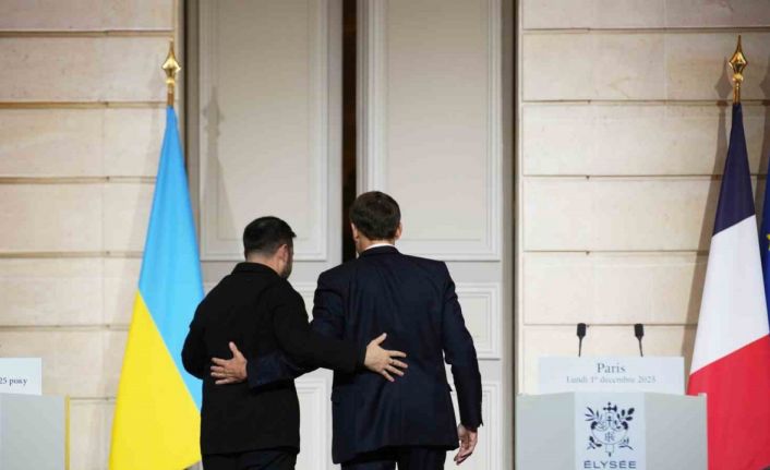 Macron: "Toprak meselelerini tartışabilecek tek taraf Ukrayna’dır"