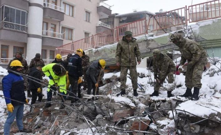 Malatya’da 78 kişinin öldüğü Hakimbey Apartmanı davasında 4 sanığa hapis cezası