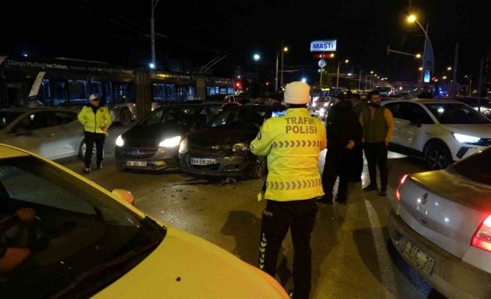 Malatya’da zincirleme kaza: 2 yaralı