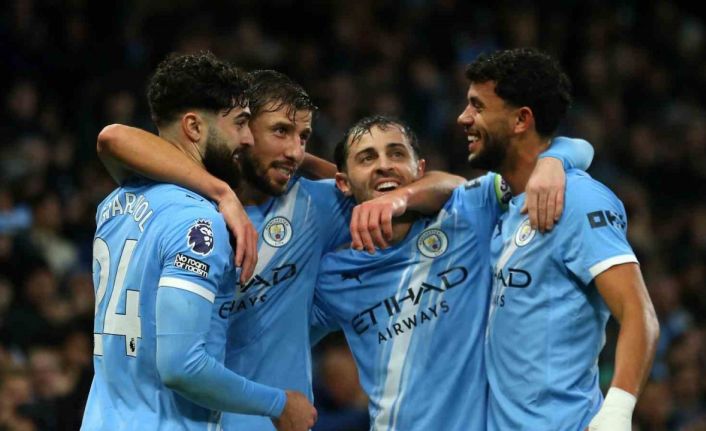 Manchester City, Sunderland’ı farklı mağlup etti
