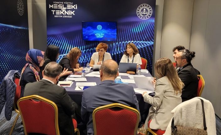 MCBÜ’den Mesleki Eğitim Zirvesi’ne önemli katkı