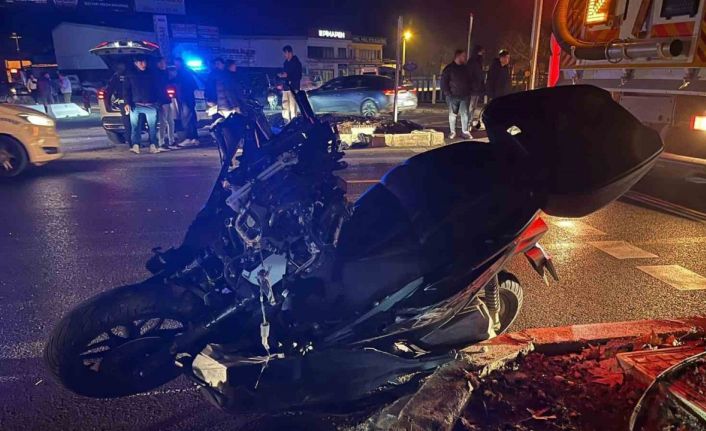 Menteşe’de motosiklet tıra çarptı: 1 ölü