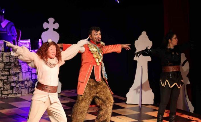 Merkezefendi Kent Tiyatrosu çocuklarla buluşuyor