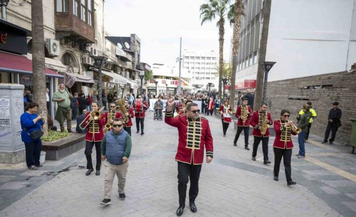 Mersin’de farkındalık yürüyüşü düzenlendi