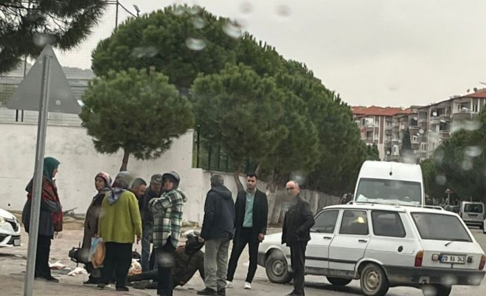 Motosiklet ve otomobilin karıştığı kazada 1 kişi yaralandı