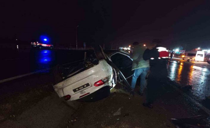 Niğde - Kayseri yolunda feci kaza: 2 ölü, 1 yaralı