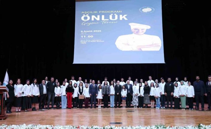 Niğde’de aşçılık öğrencileri beyaz önlüklerini giydi