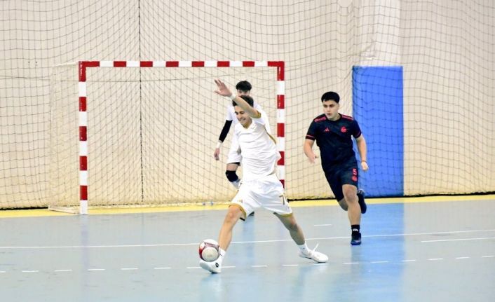 Okul Sporları Genç A Erkek Futsal Müsabakaları başladı