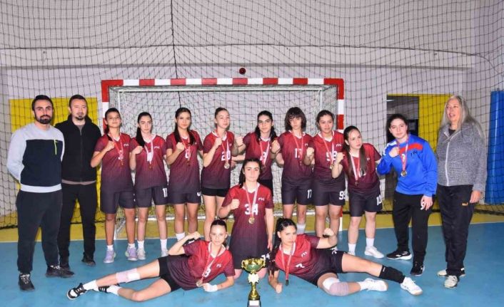 Okul Sporları Hentbol Yıldız Kızlar Müsabakaları sona erdi