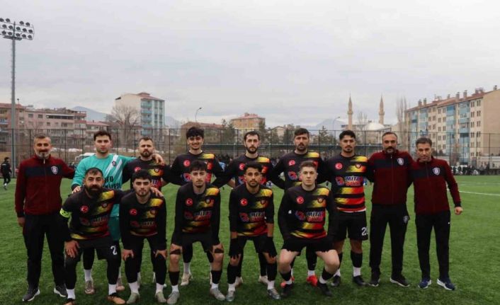 Oltu 25 Mart Belediye Spor’dan farklı galibiyet: 6-1