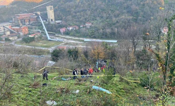 Ortaokul öğrencisinin öldüğü servis kazasında 6 kamu görevlisine hapis talebi