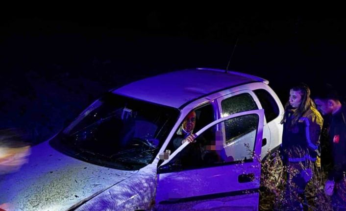 Otomobil tarlaya uçtu, ekipler yaralı için seferber oldu