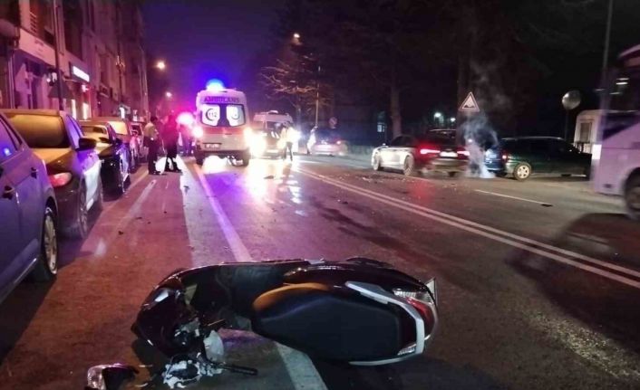 Otomobile çarpışan motosikletin sürücüsü hayatını kaybetti