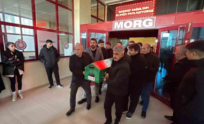 Otomobilinde silahlı saldırıya uğrayan genç kız toprağa verildi