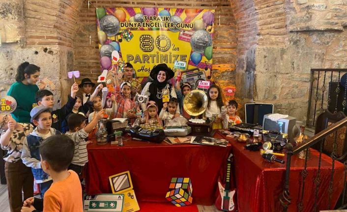 Özel çocuk annesi öğretmenden özel öğrencilerine büyük jest