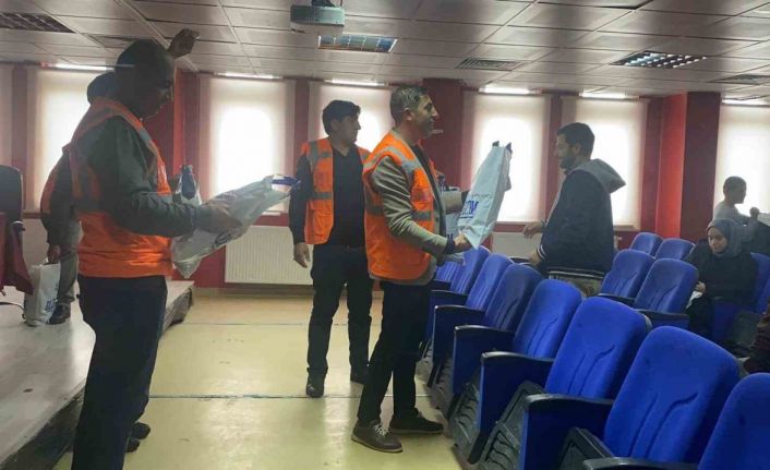 Patnos "İyilik Elçileri" özel çocukların yüzünü güldürmeye devam ediyor