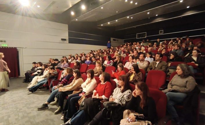 Pelin Esmer, yeni filmiyle Nilüfer’de sinemaseverlerle buluştu