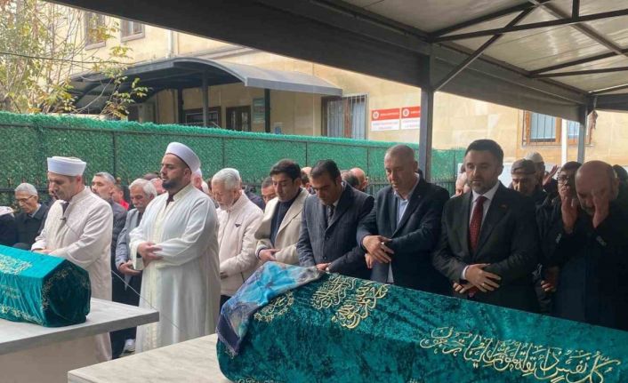 Pendik’teki yangın faciasında hayatlarını kaybeden çocuklar son yolculuklarına uğurlandı