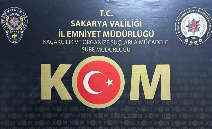 Polisten 4 ayrı operasyon: 8 ruhsatsız silah ele geçirildi, 4 şüpheli gözaltına alındı