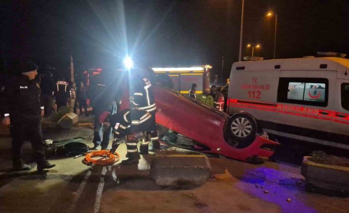 Polisten kaçan araç takla attı: 3 yaralı