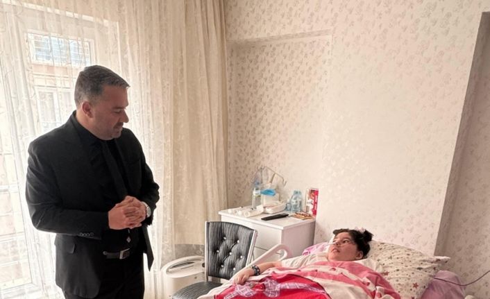 Pursaklar Belediye Başkanı Çetin’den hastalara ziyaret