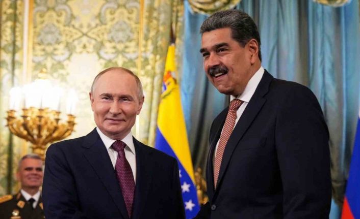 Putin, Venezuela Devlet Başkanı Maduro ile telefonda görüştü