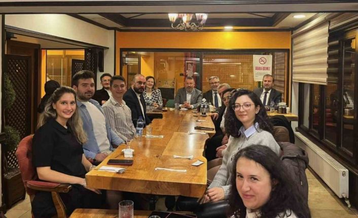 Rektör Kırışık, Diş Hekimliği Fakültesinin yeni akademisyenleriyle buluştu